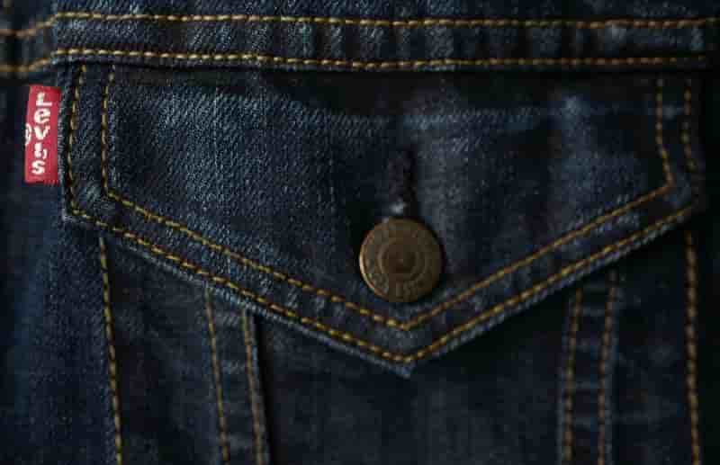 Levi strauss poursuit kenzo sur des etiquettes de poches de jeans