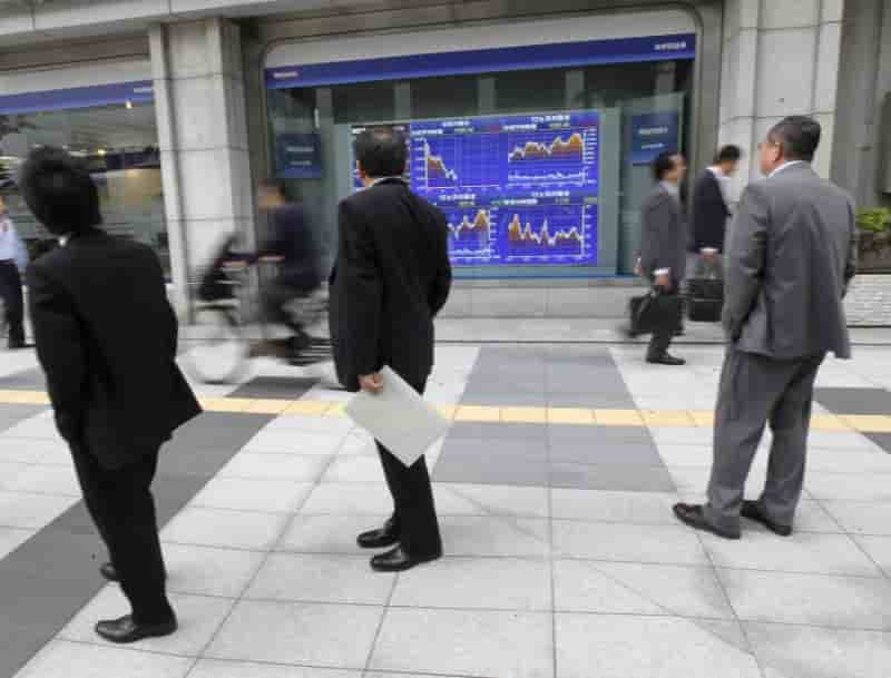 Tokyo finit en legere hausse