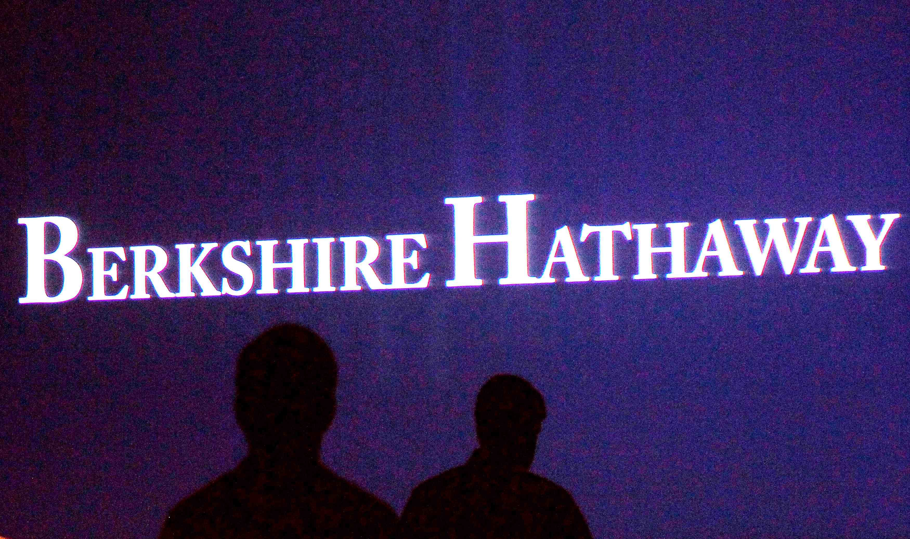 Berkshire double son benefice au 3e trimestre, rachete ses actions