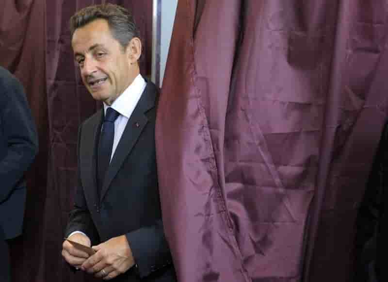 Sarkozy pas affaibli en vue d'une primaire, selon un sondage