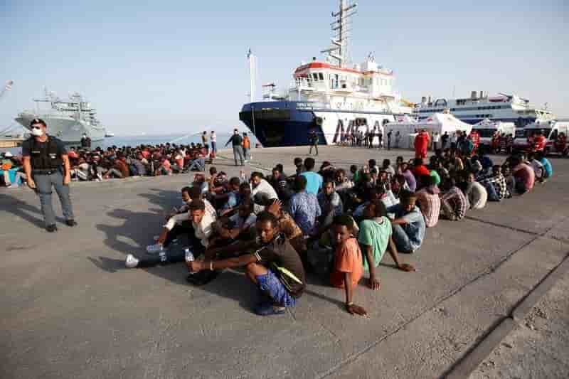 Hausse d'un quart des arrivees de migrants en italie en juin
