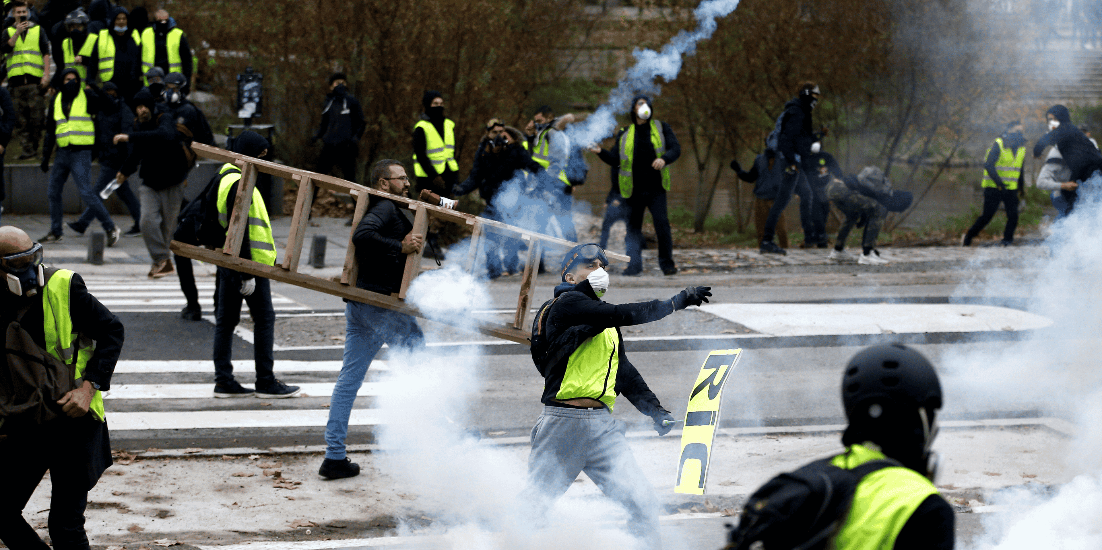 "gilets jaunes": l'eglise catholique appelle au dialogue