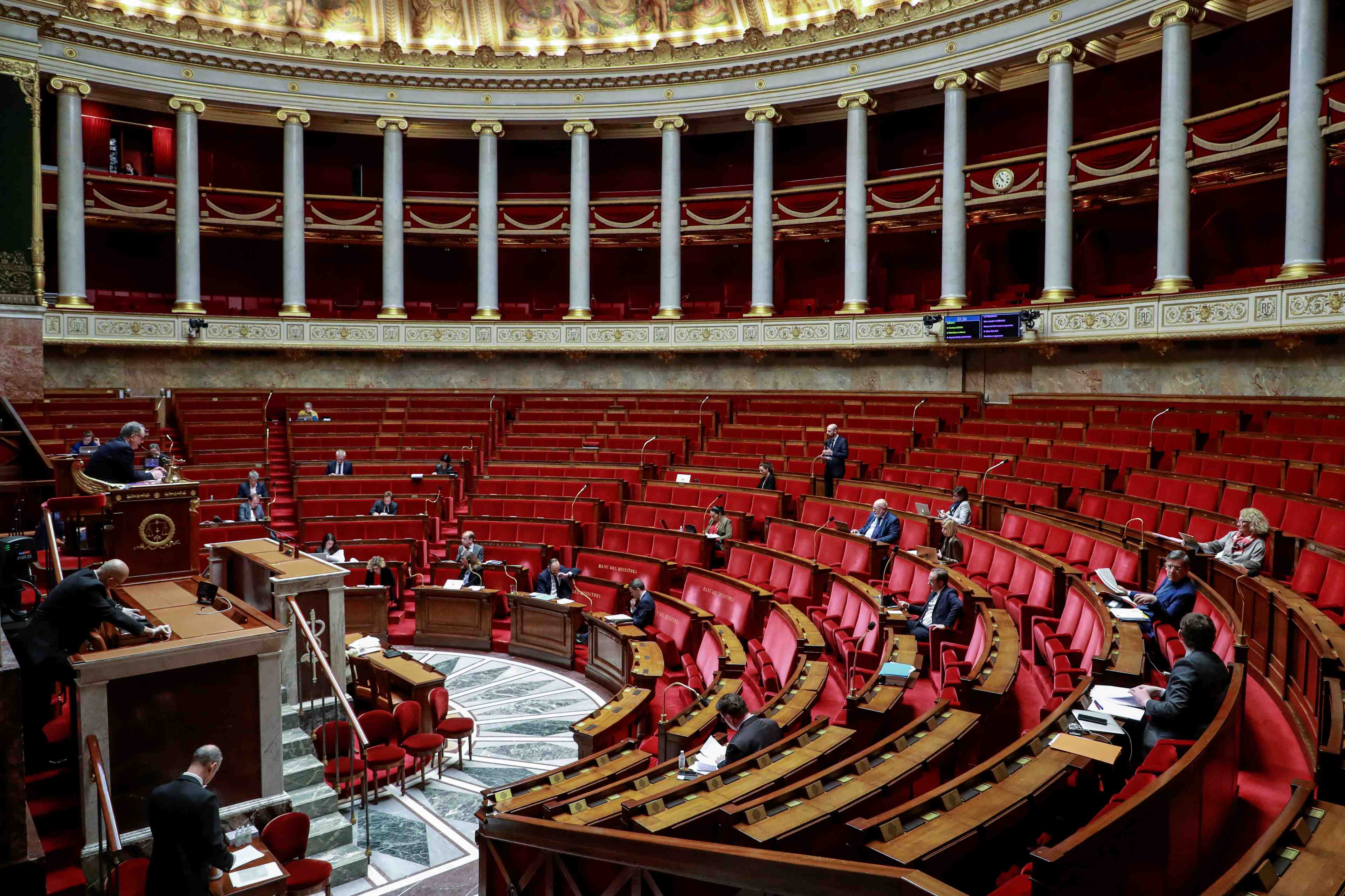 Coronavirus: le parlement francais finalement autorise a voter sur "stopcovid"