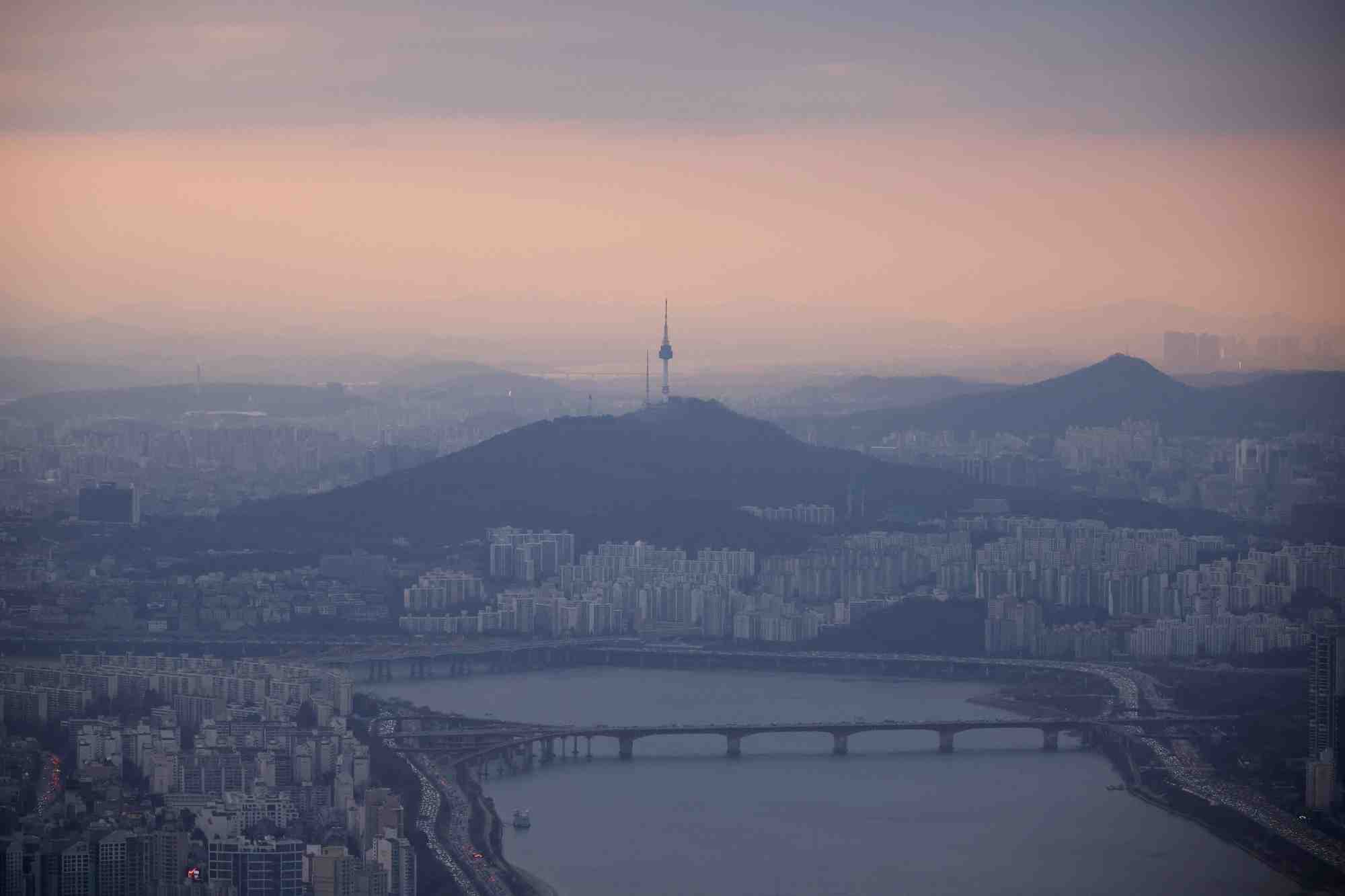 Vue generale de seoul au coucher du soleil a seoul