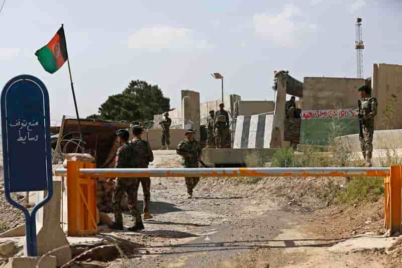 Fusillade dans une base alliée à Kaboul, un mort et 14 blessés