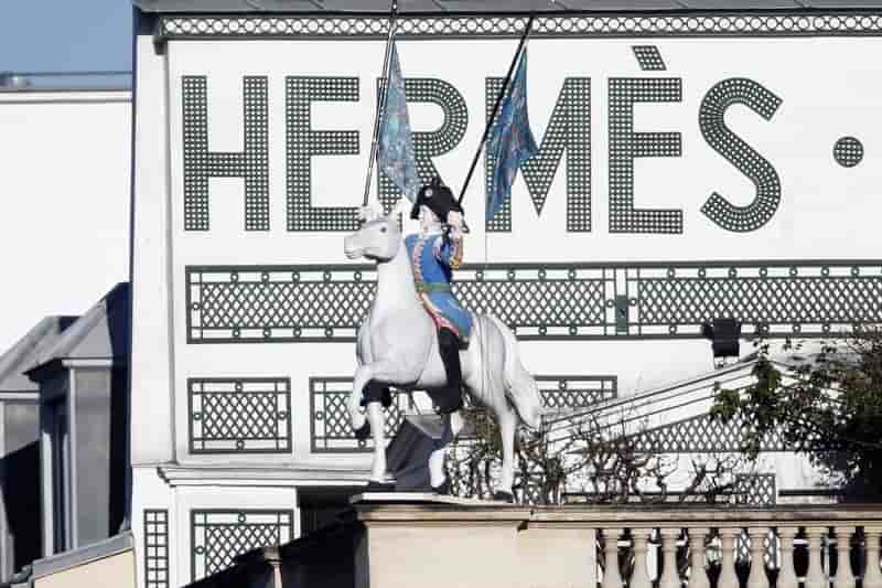 Hermes et le cac 40 en baisse vers la mi-seance