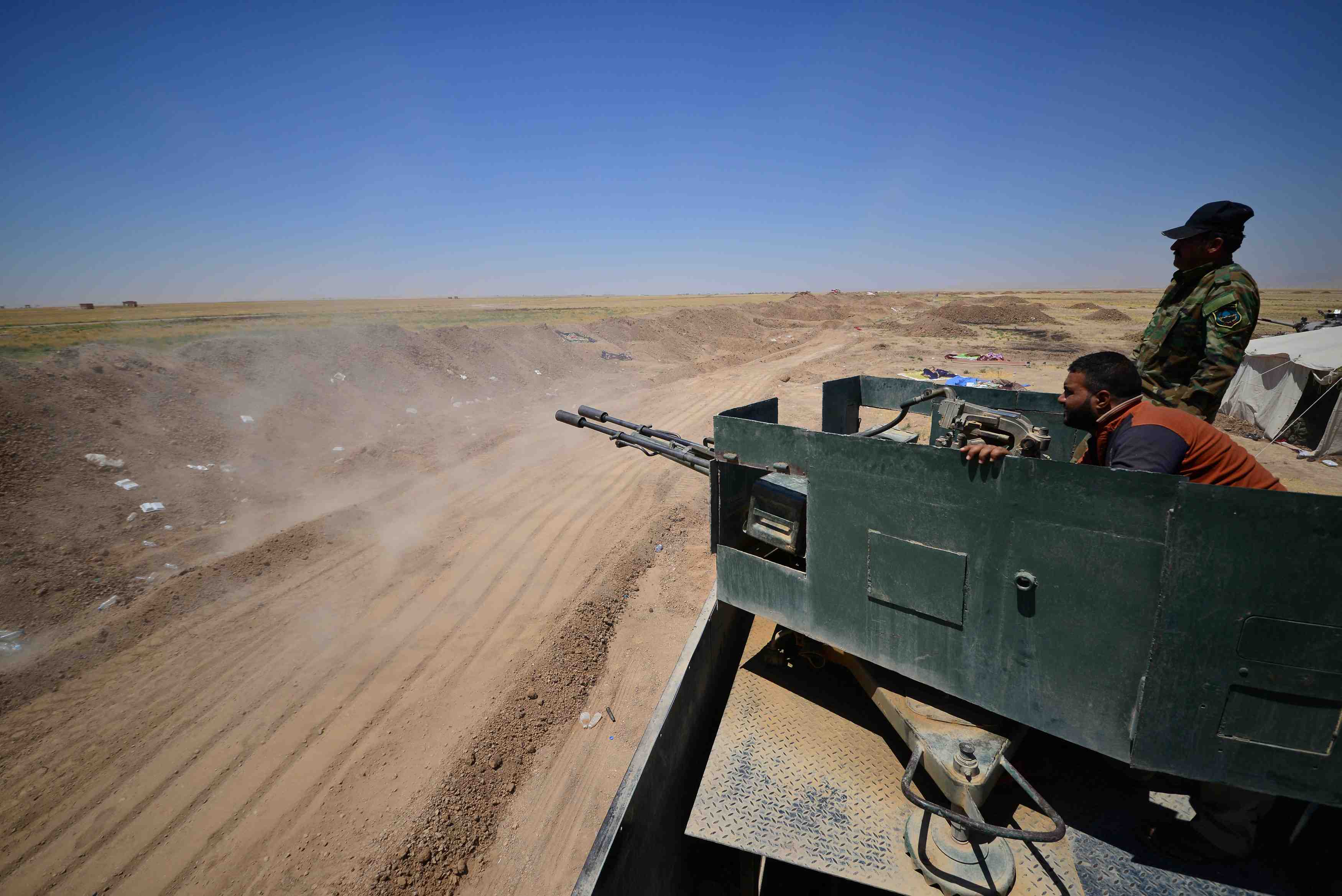 Une contre-offensive de l'ei repoussee a mossoul