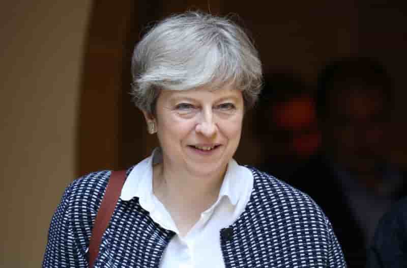 Les eurosceptiques defieront may si elle tempere sa strategie