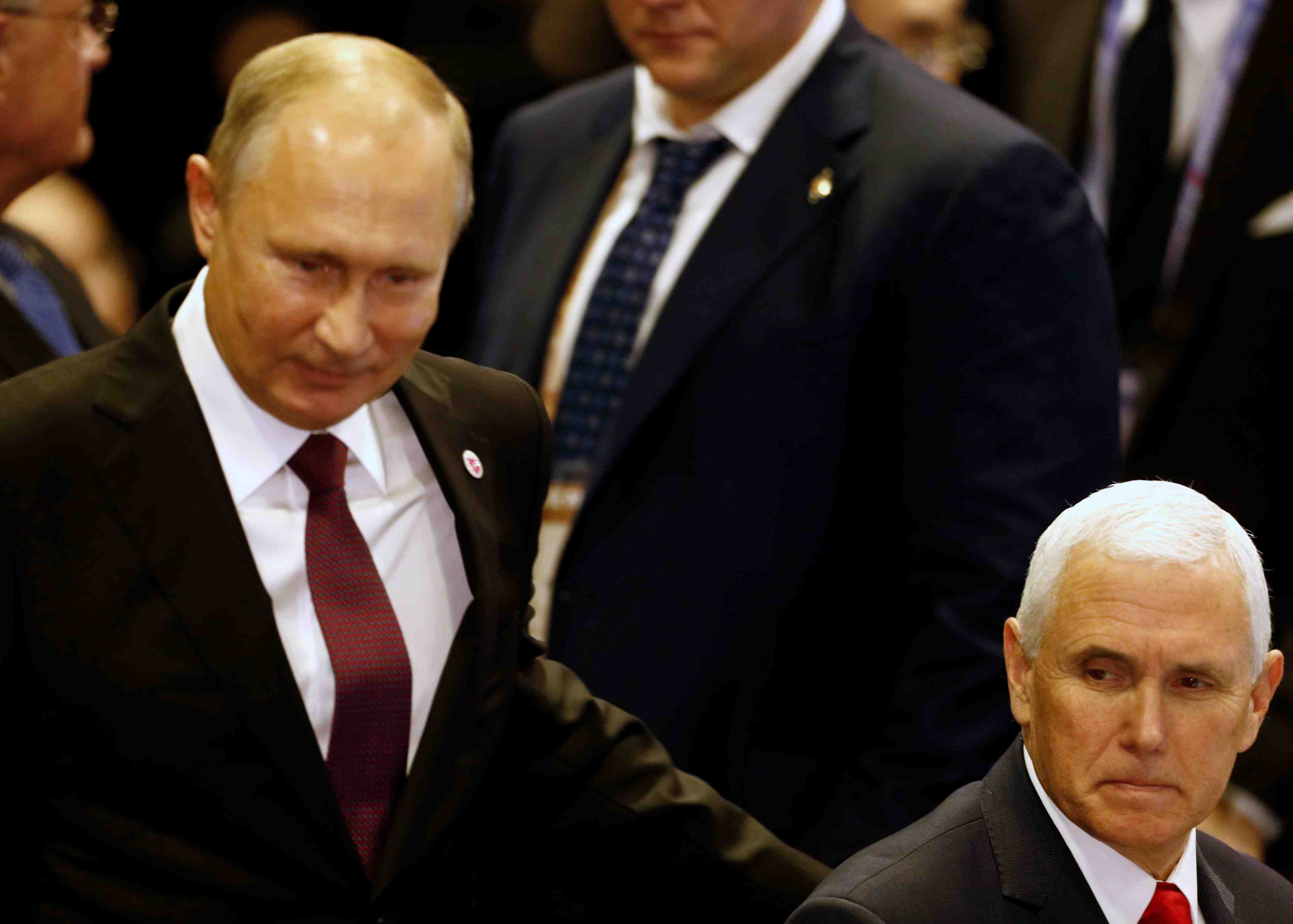 Entretien poutine-pence prealable a une rencontre entre poutine et trump