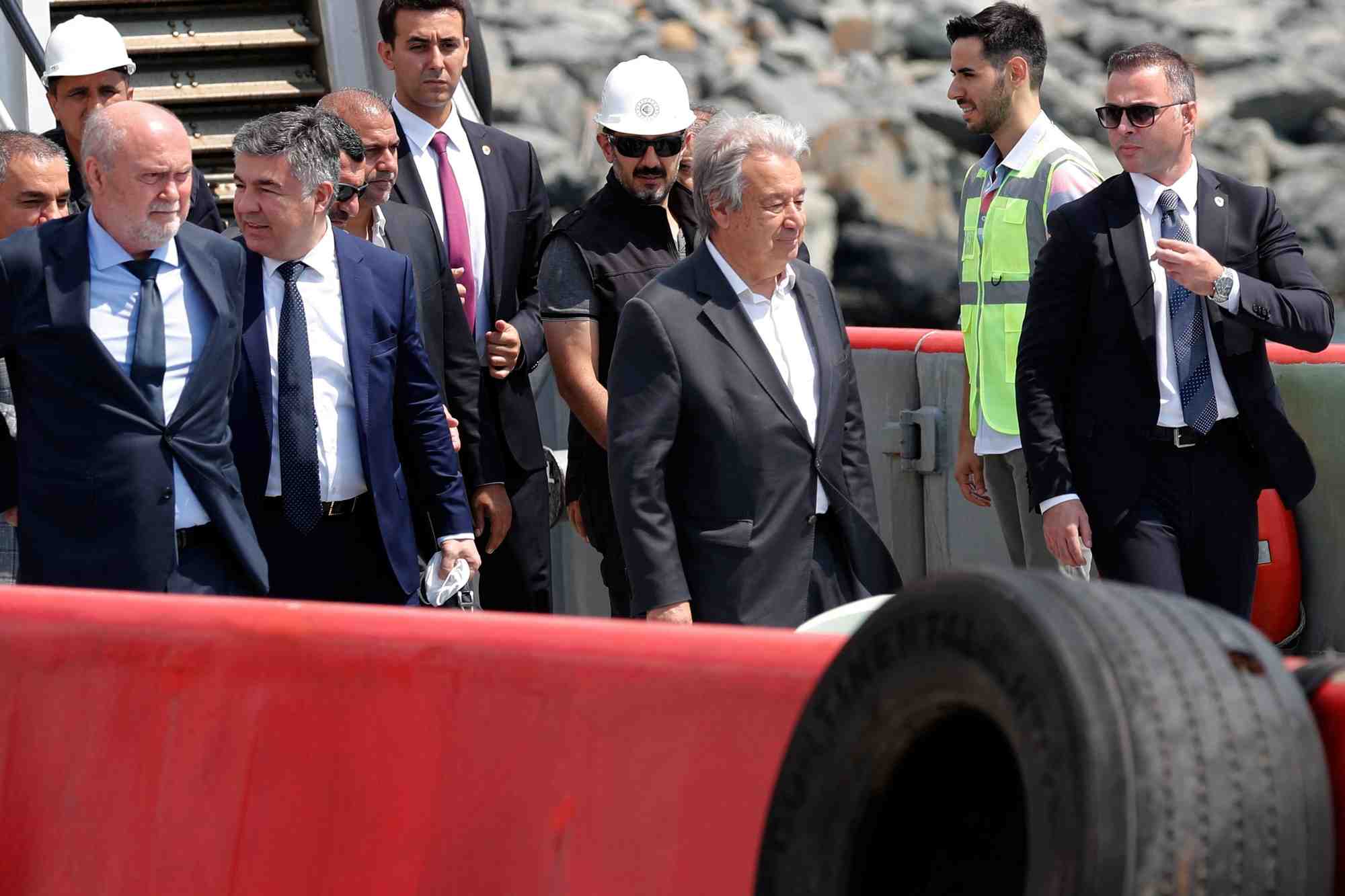 Guterres de l'onu plaide pour le retour des cereales et engrais russes sur les marches