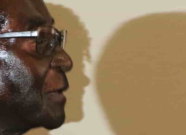 Robert mugabe a singapour pour des examens medicaux