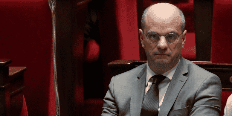 L'uniforme a l'ecole "peut etre utile", dit blanquer