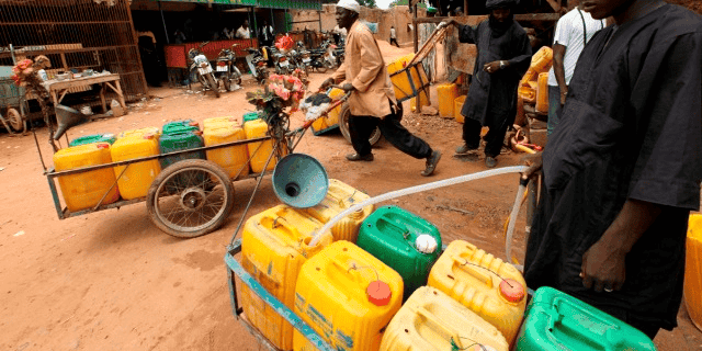 vendeur eau Niamey Niger