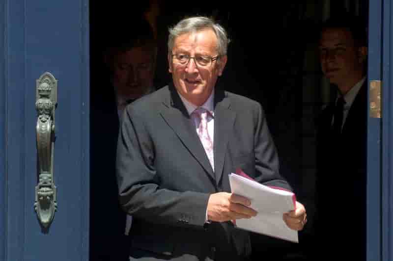 Le PPE préfère Juncker à Barnier pour la présidence de la CE