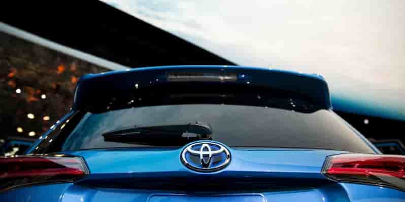Toyota, numéro un des constructeurs auto dans le monde, a écoulé 2,33 millions de véhicules en 2024 aux États-Unis, soit 23 % de ses ventes mondiales.