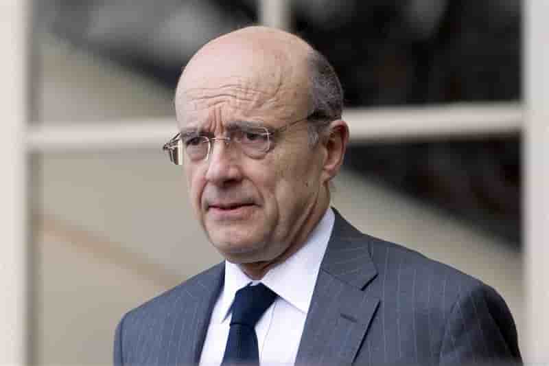 ALAIN JUPPÉ NIE VOULOIR BRIGUER LA PRÉSIDENCE DE L'UMP
