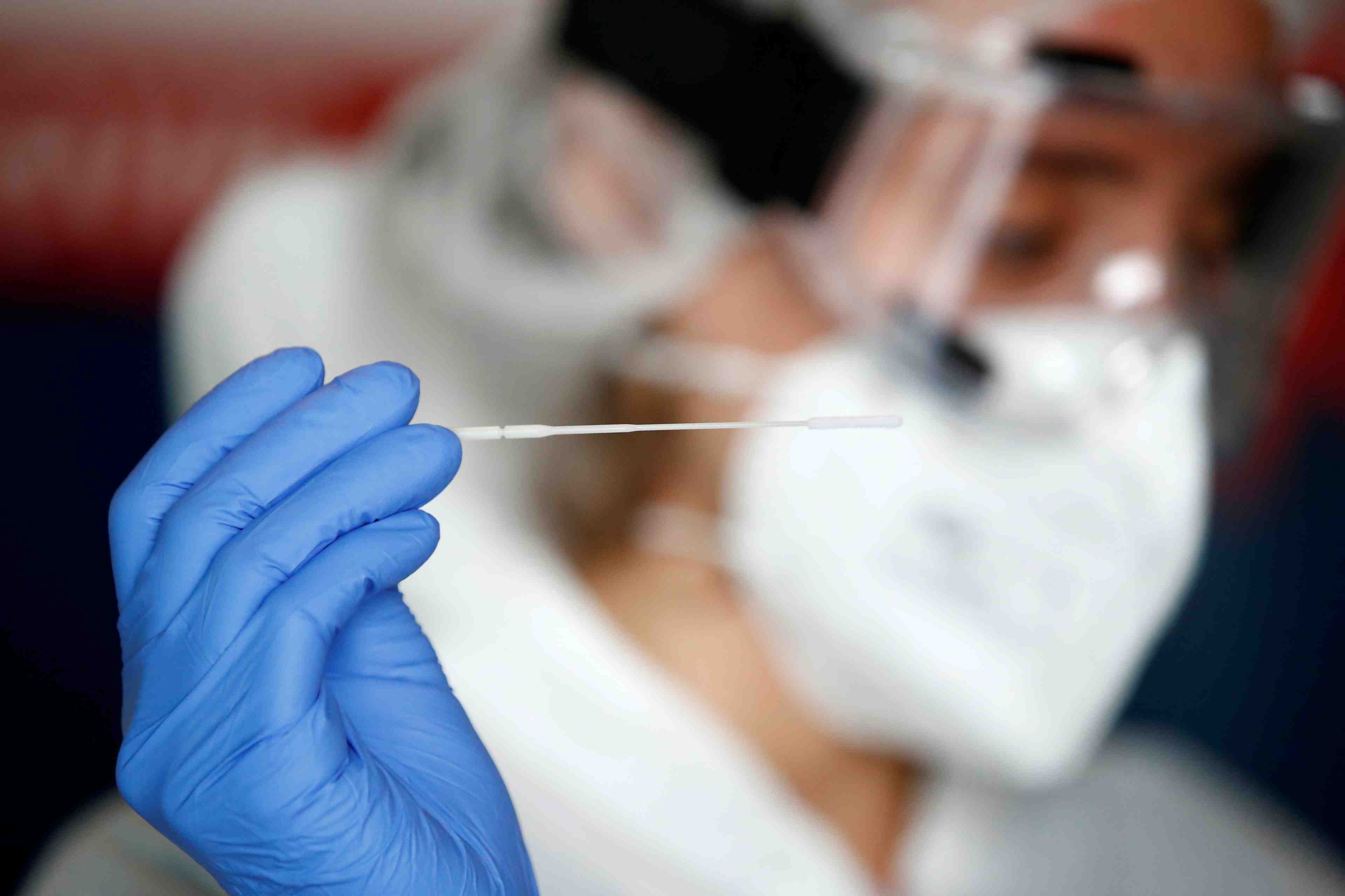 Coronavirus: plus de 10.000 cas en 24 heures en france