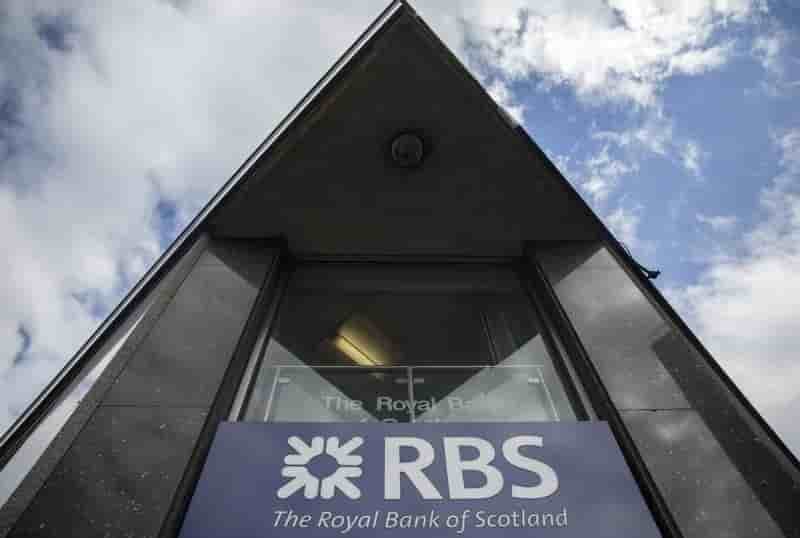 Doublement des frais de restructuration de rbs