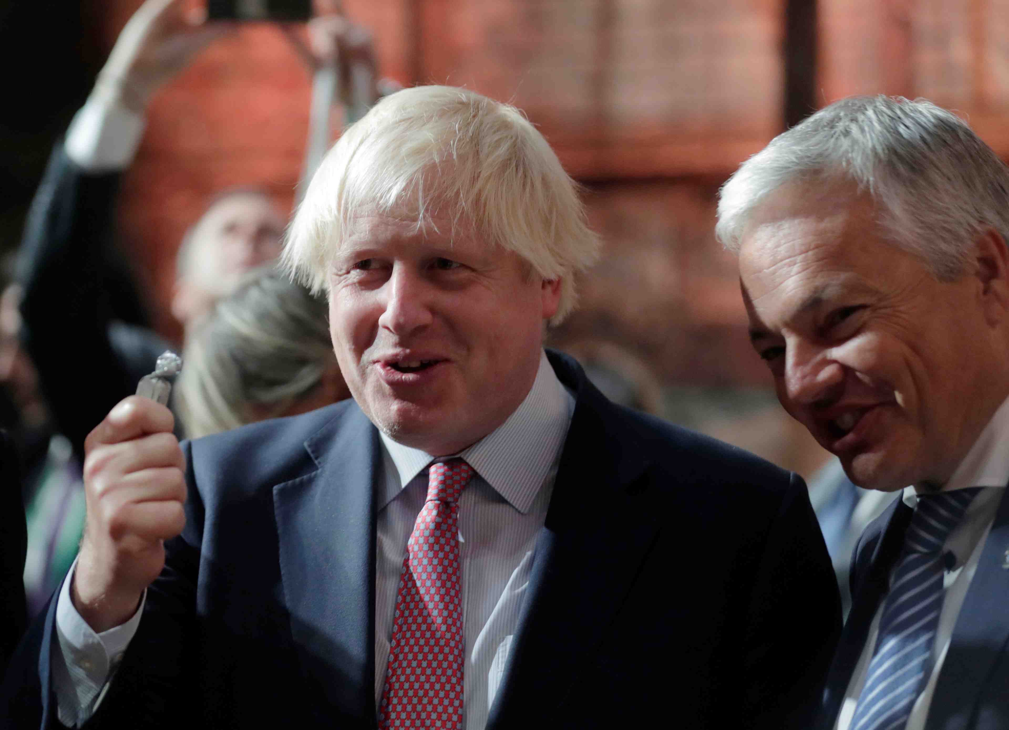 Brexit: johnson se veut optimiste sur la frontiere de l'irlande
