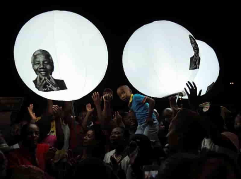Des documents confidentiels americains sur mandela rendus publics