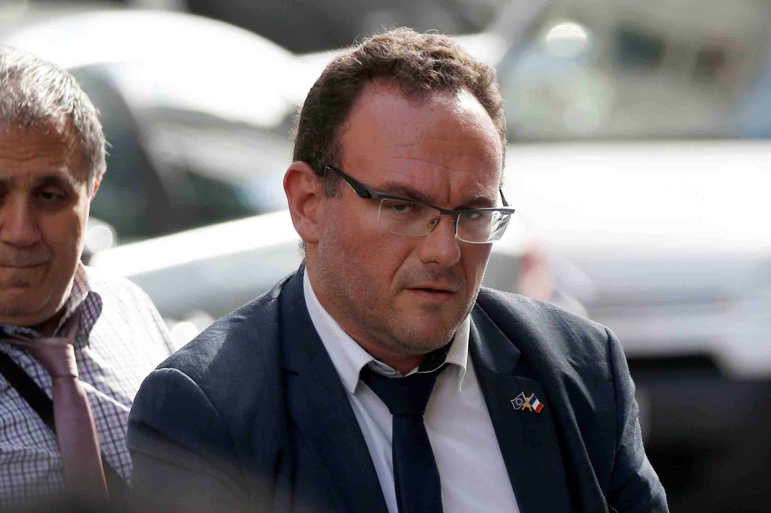 Abad succede a jacob a la tete du groupe lr a l'assemblee