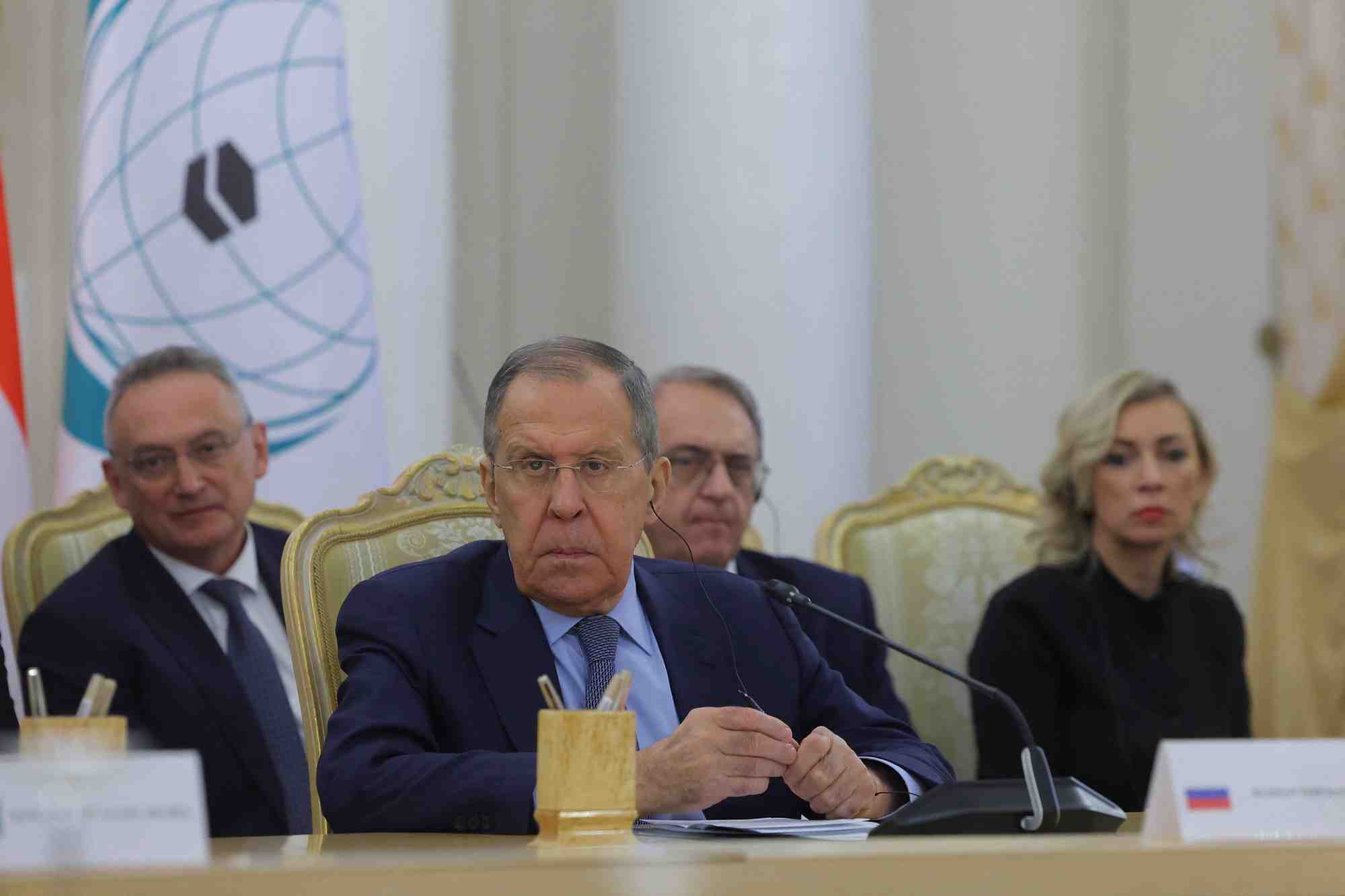 Le ministre russe des affaires etrangeres serguei lavrov participe a une reunion a moscou