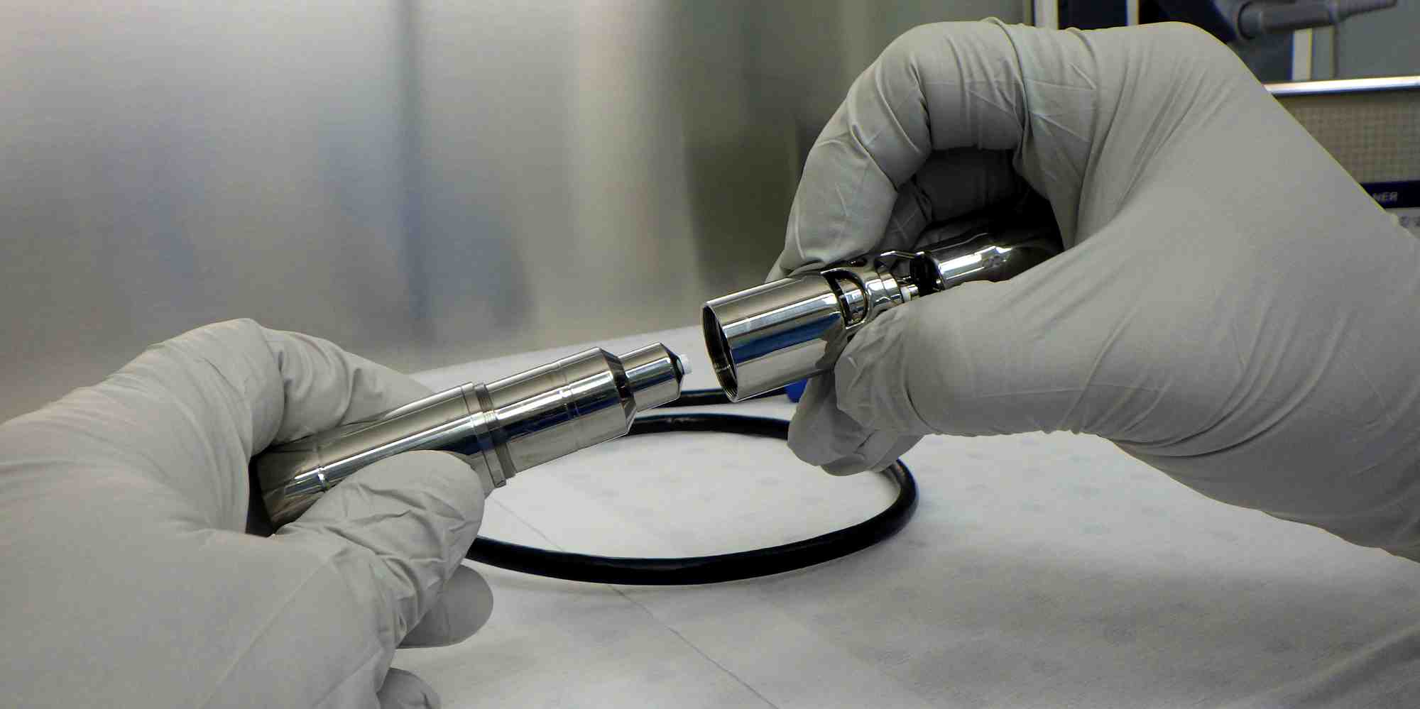 L'implantation de la pompe miniaturisée et sans fil de Fineheart se fait sans opération lourde et sans arrêter le cœur.