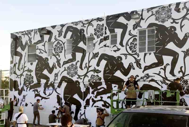 Mandat d'arret a detroit contre le street artist shepard fairey