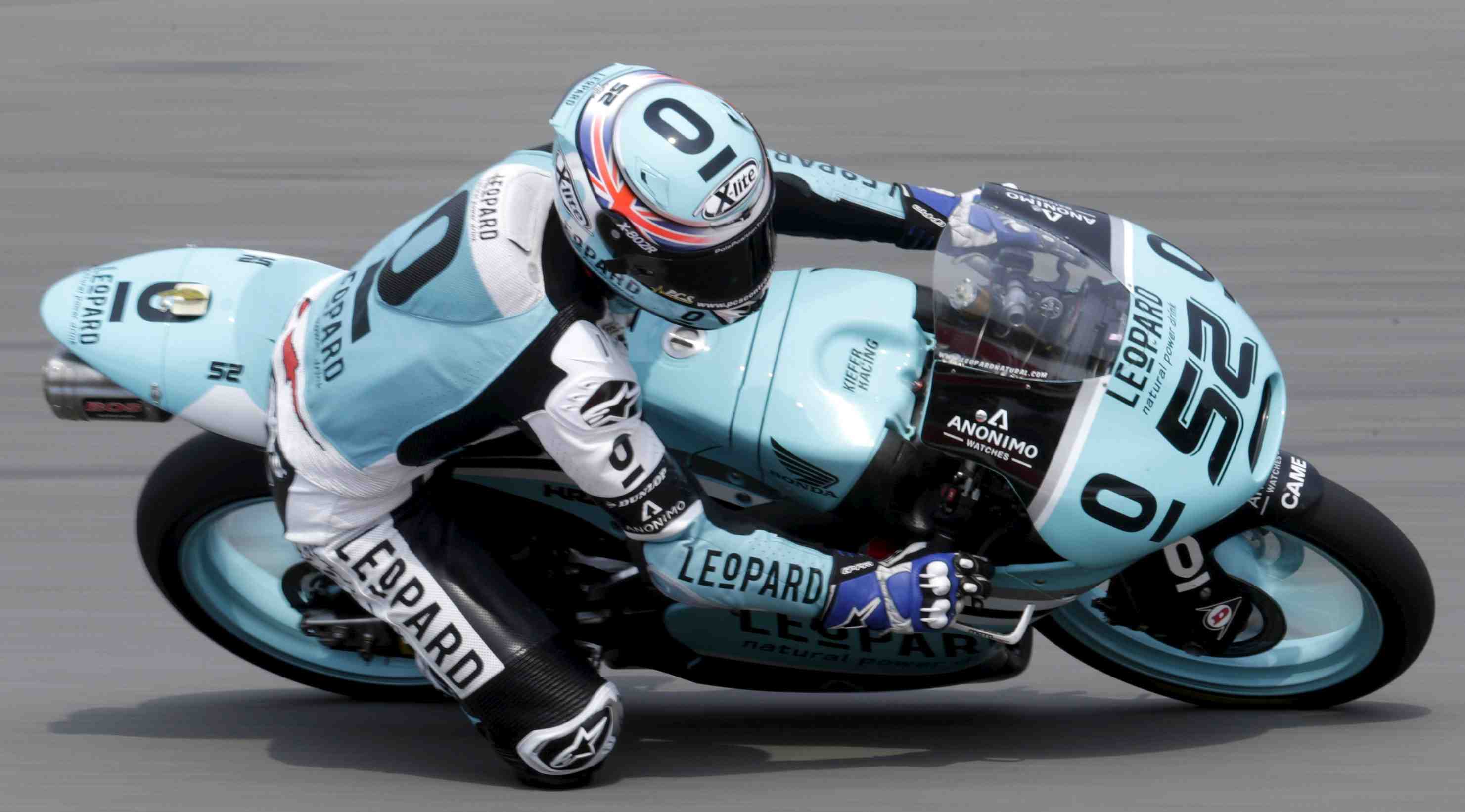 Danny kent domine les debats a domicile