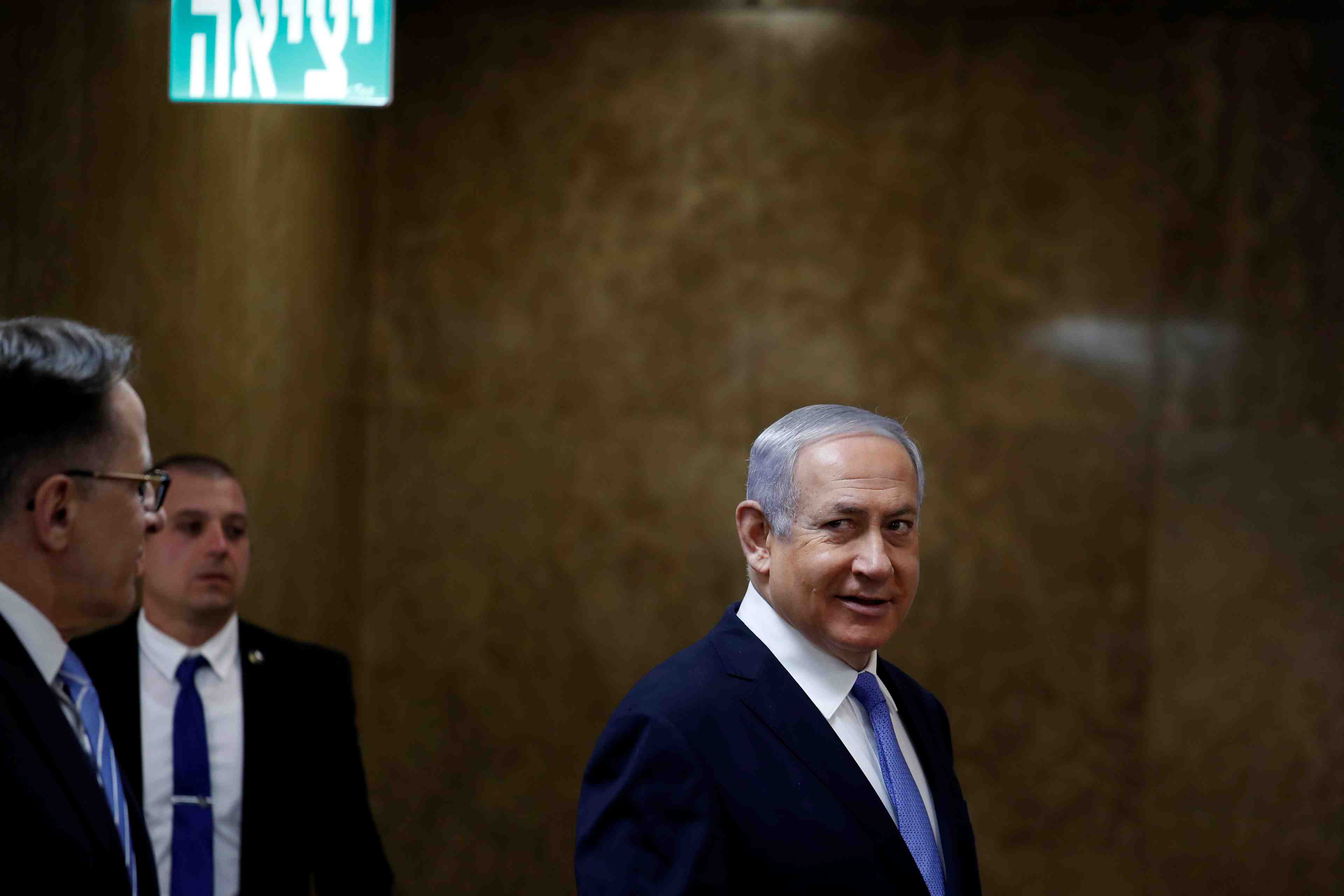 Une affiche geante de netanyahu avec trump pour les elections