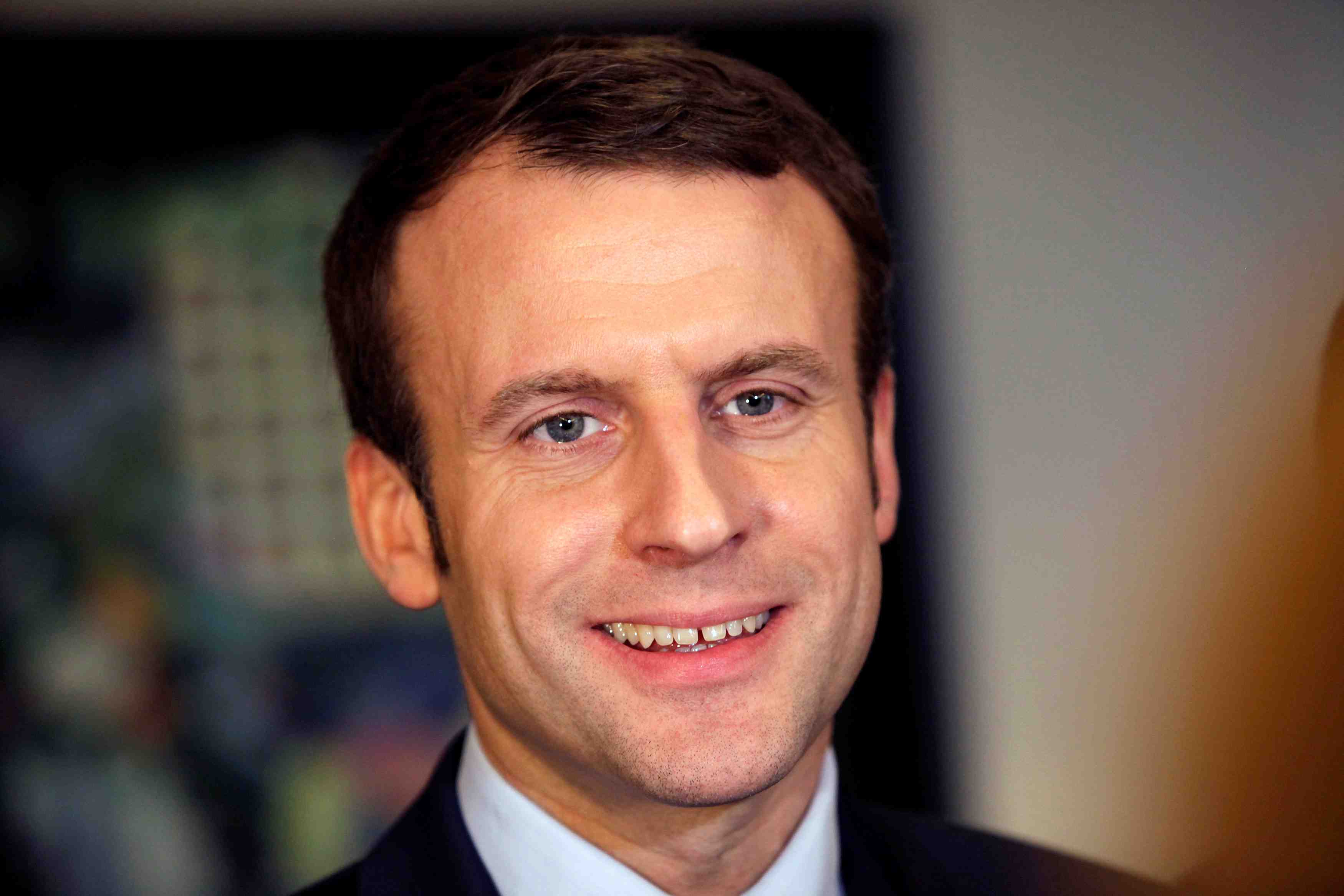 Macron devance fillon au premier tour dans les sondages