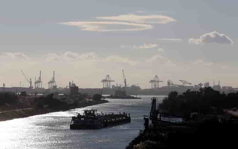 Doutes sur l'enquete sur la pollution du golfe de fos