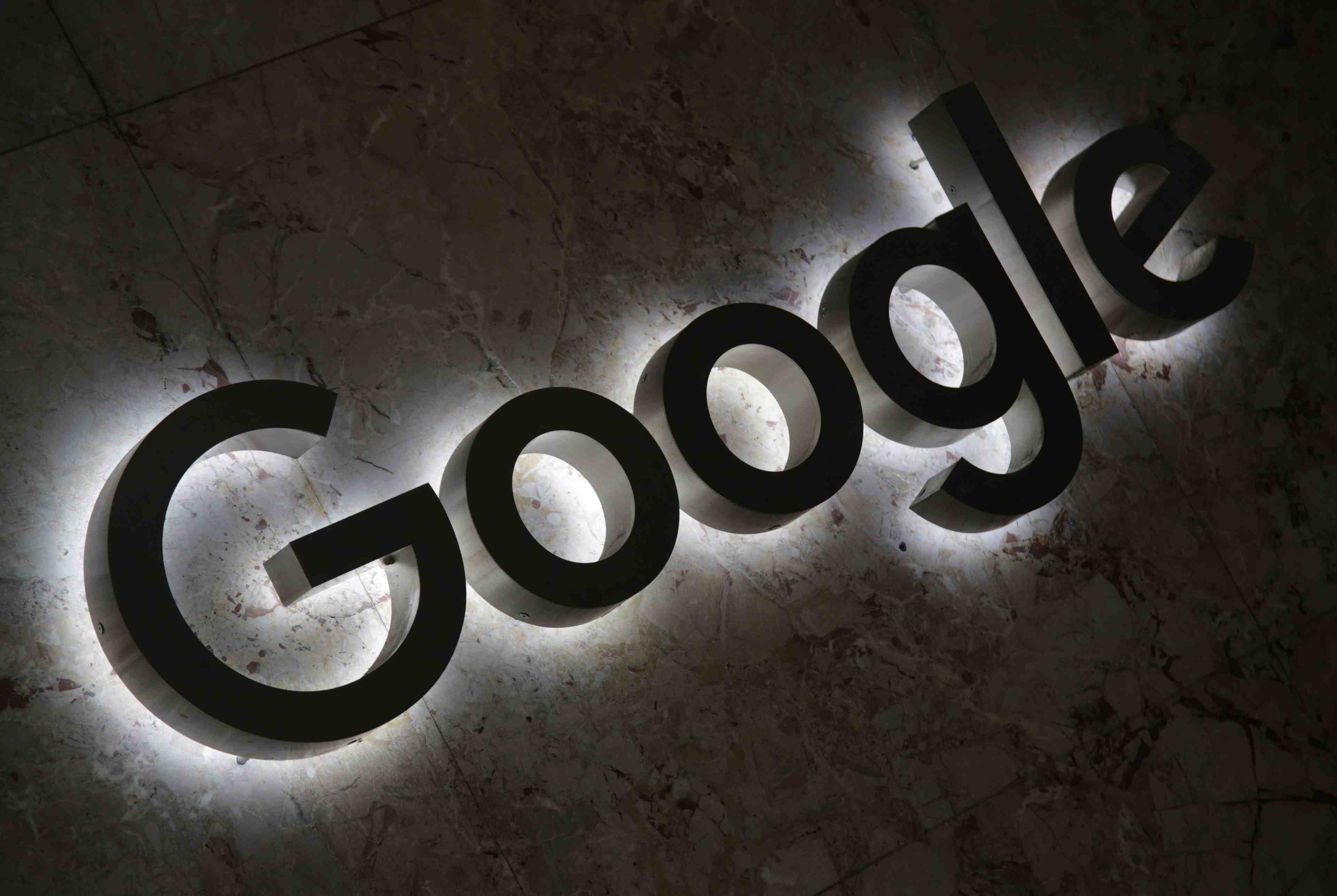Alphabet ferme google+ apres une faille de protection de donnees