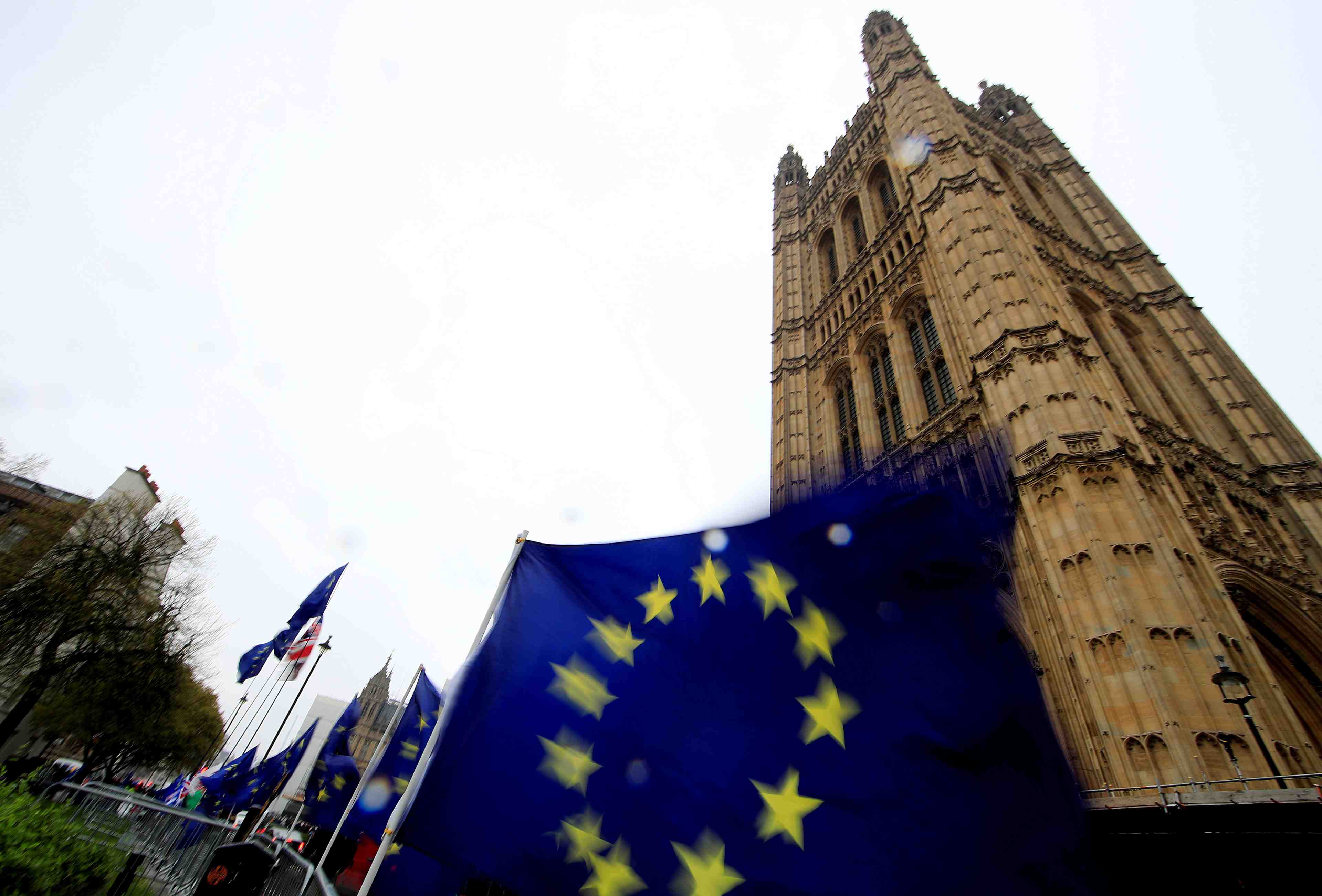 Brexit: une extension d'un an serait trop longue pour la france, dit l'elysee