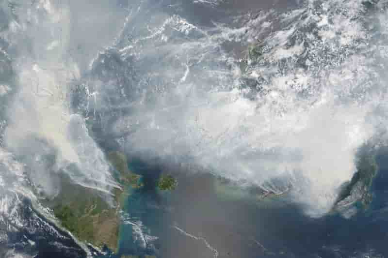 Le commandement spatial americain suit le retour incontrolee d'une fusee chinoise