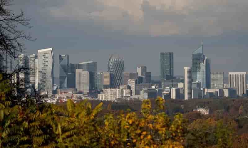 Leger ralentissement des credits aux entreprises