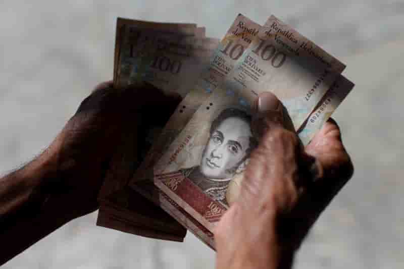 Au venezuela, l'inflation atteint 488.865% sur un an, selon un opposant