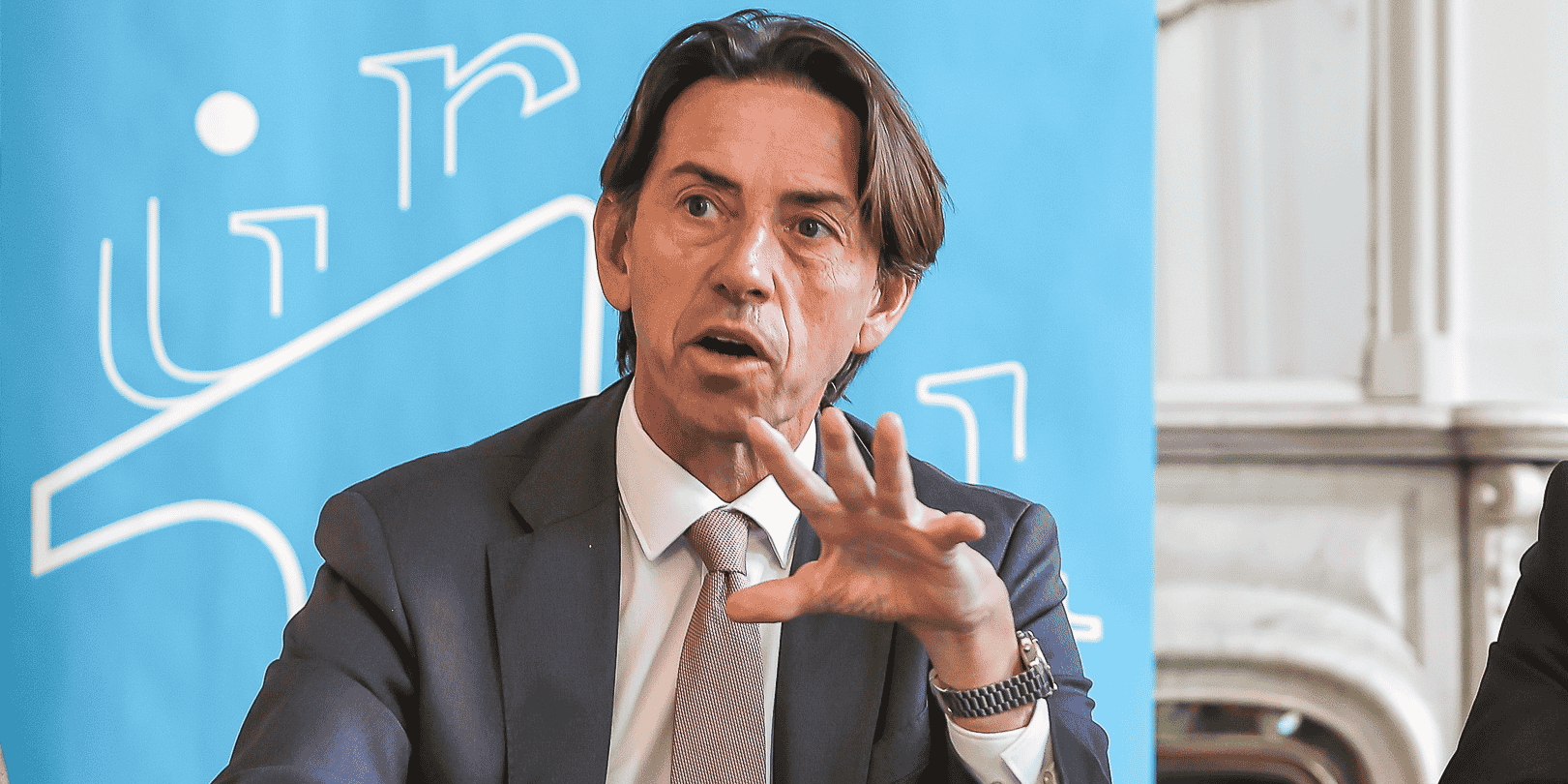 « Notre équation budgétaire fait qu'à moyen terme la situation pourrait devenir très compliquée », avertit Dean Lewis, le président de l'Université de Bordeaux.