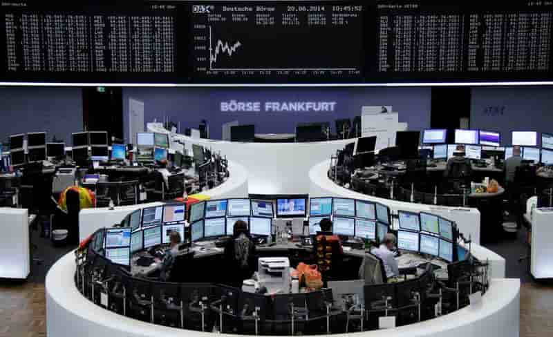 Les Bourses européennes orientées à la hausse à la mi-séance