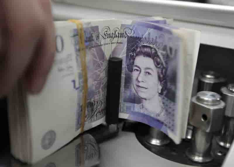 Les ventes au detail britanniques augmentent en octobre