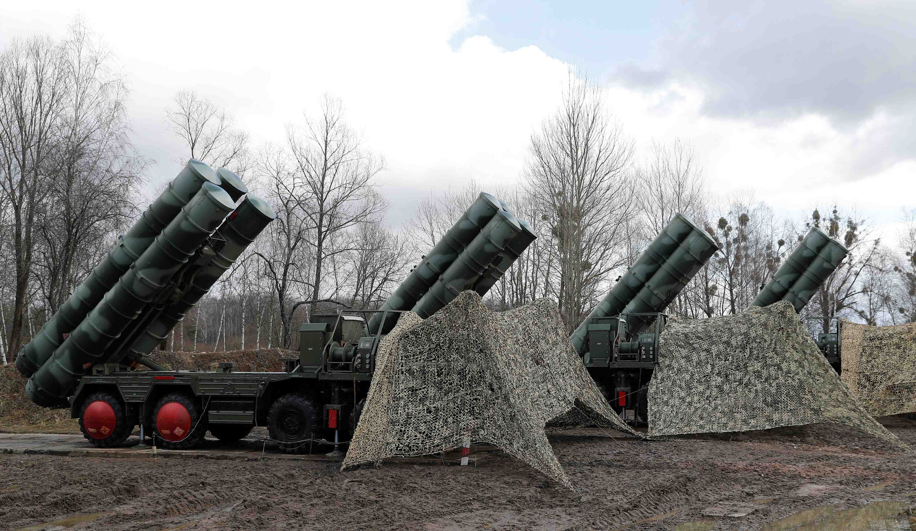 La russie livre a la turquie les premiers elements de ses s-400