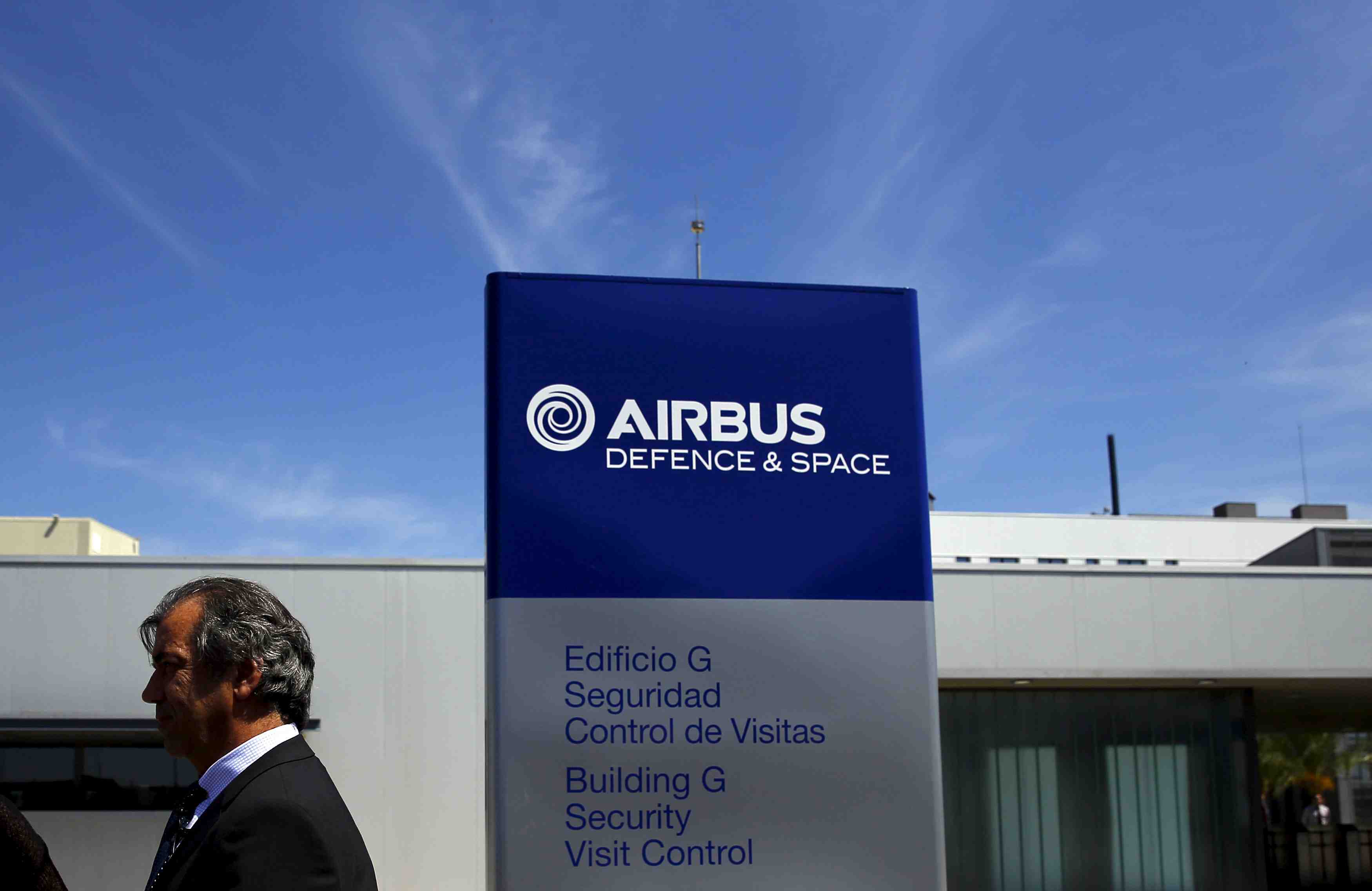 Airbus, plus forte baisse du cac 40 a mi-seance