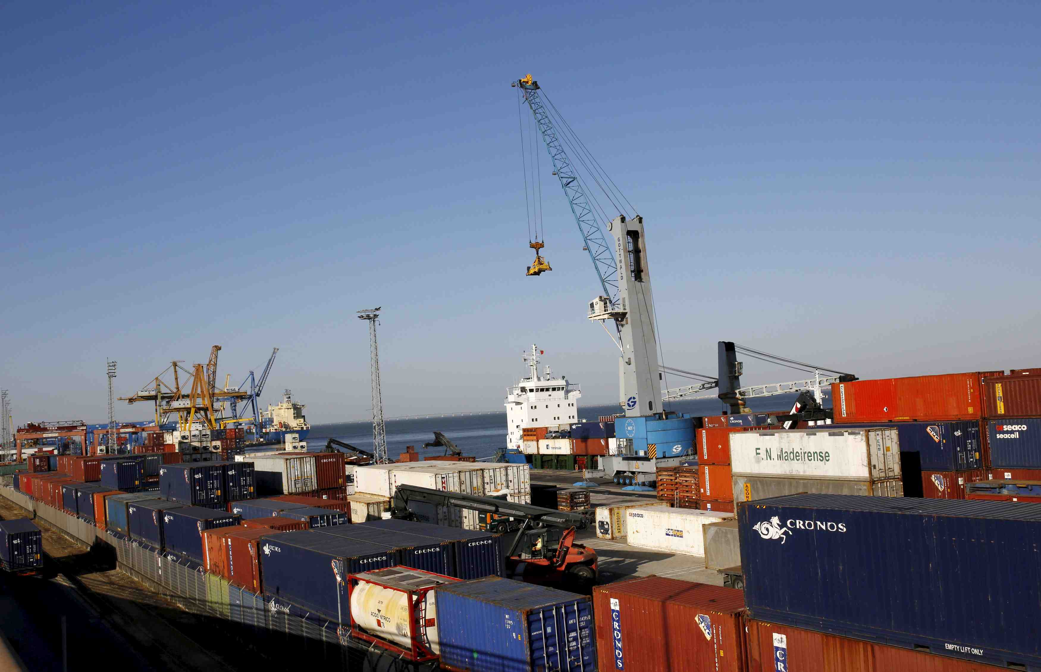 Hsbc prevoit une nette acceleration du commerce international