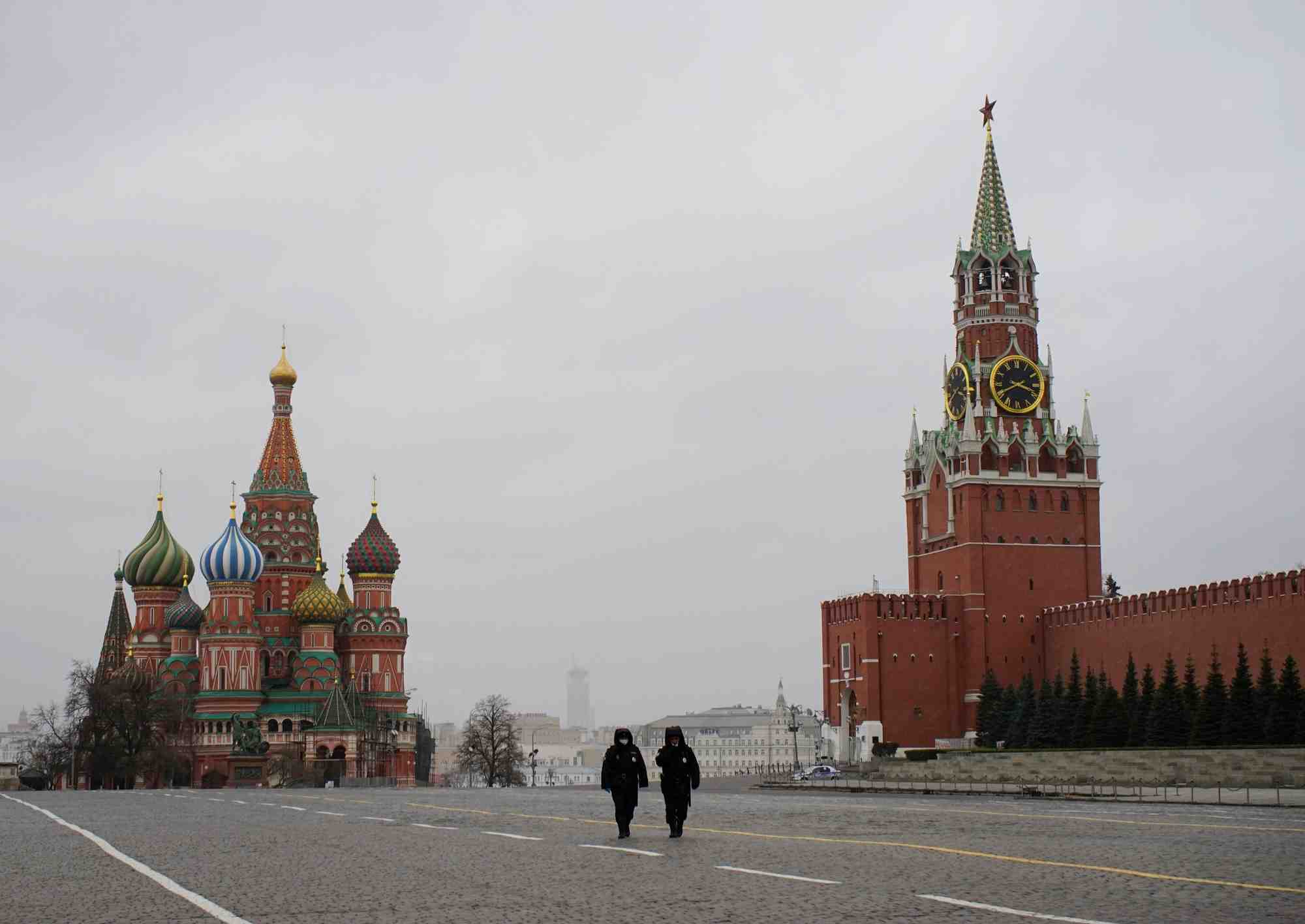 Russie: la douma durcit les sanctions liees au confinement