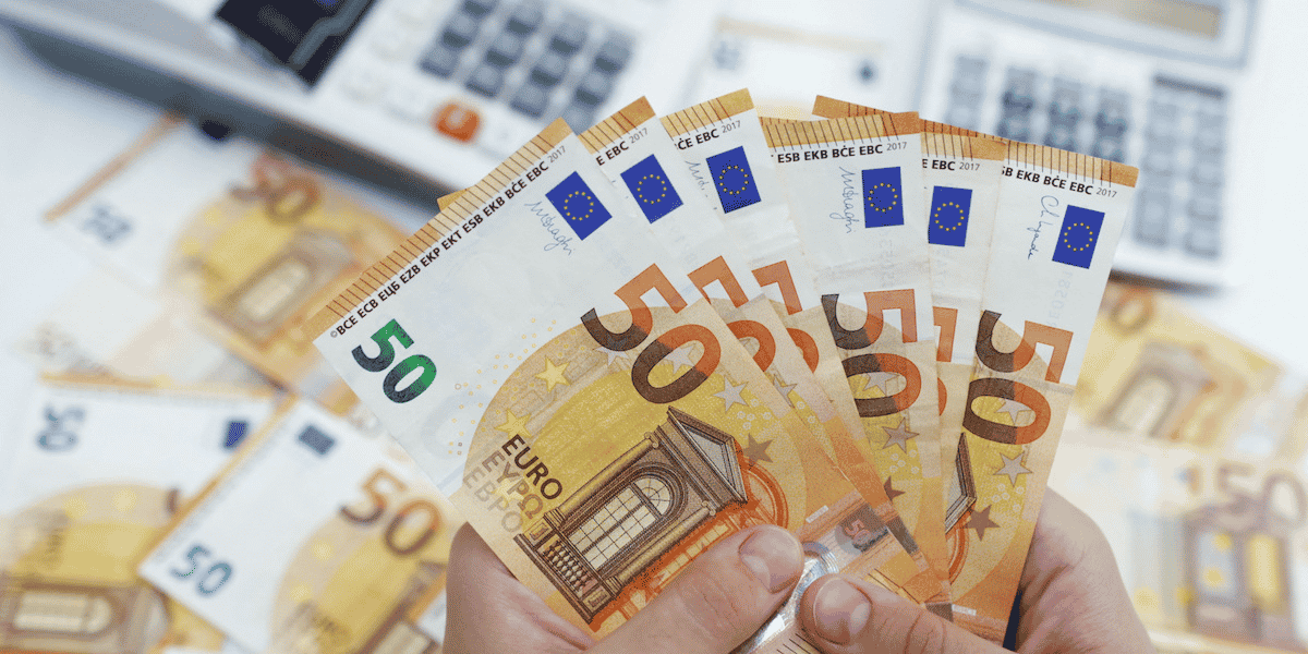 Les encours des plans d'épargne salariale et d'épargne retraite, qui bénéficient à 12,5 millions de salariés en France, ont atteint 187,8 milliards d'euros en 2023 et sont en progression de 15,7% sur un an.