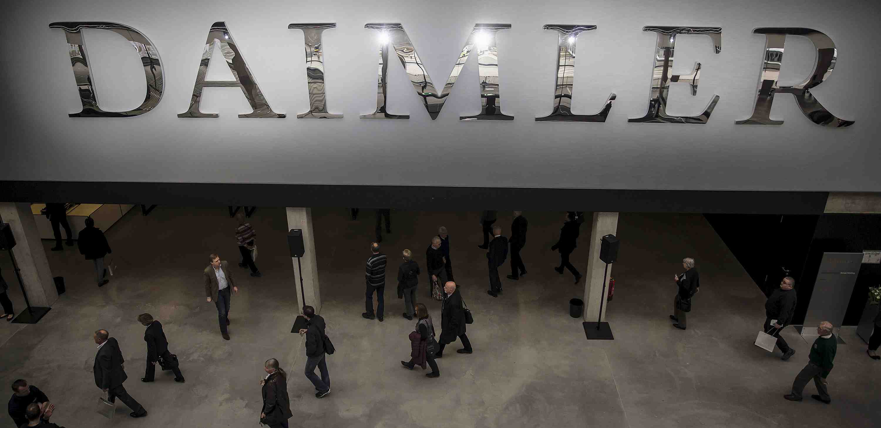 Les resultats trimestriels de daimler meilleurs que prevu