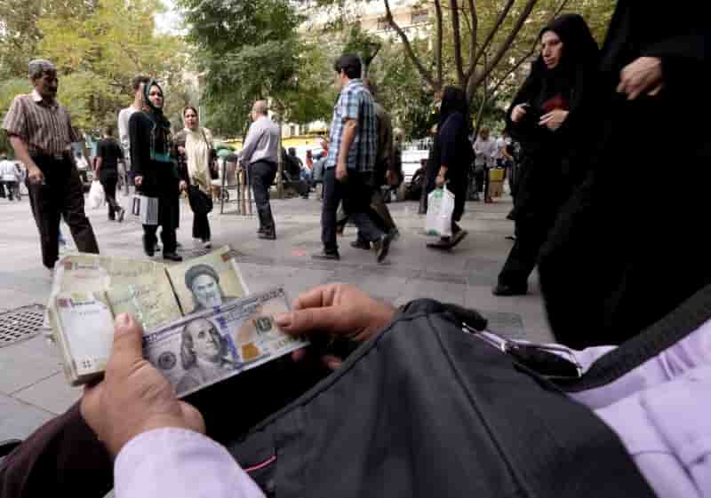 L'iran adopte un taux de change unique pour le dollar