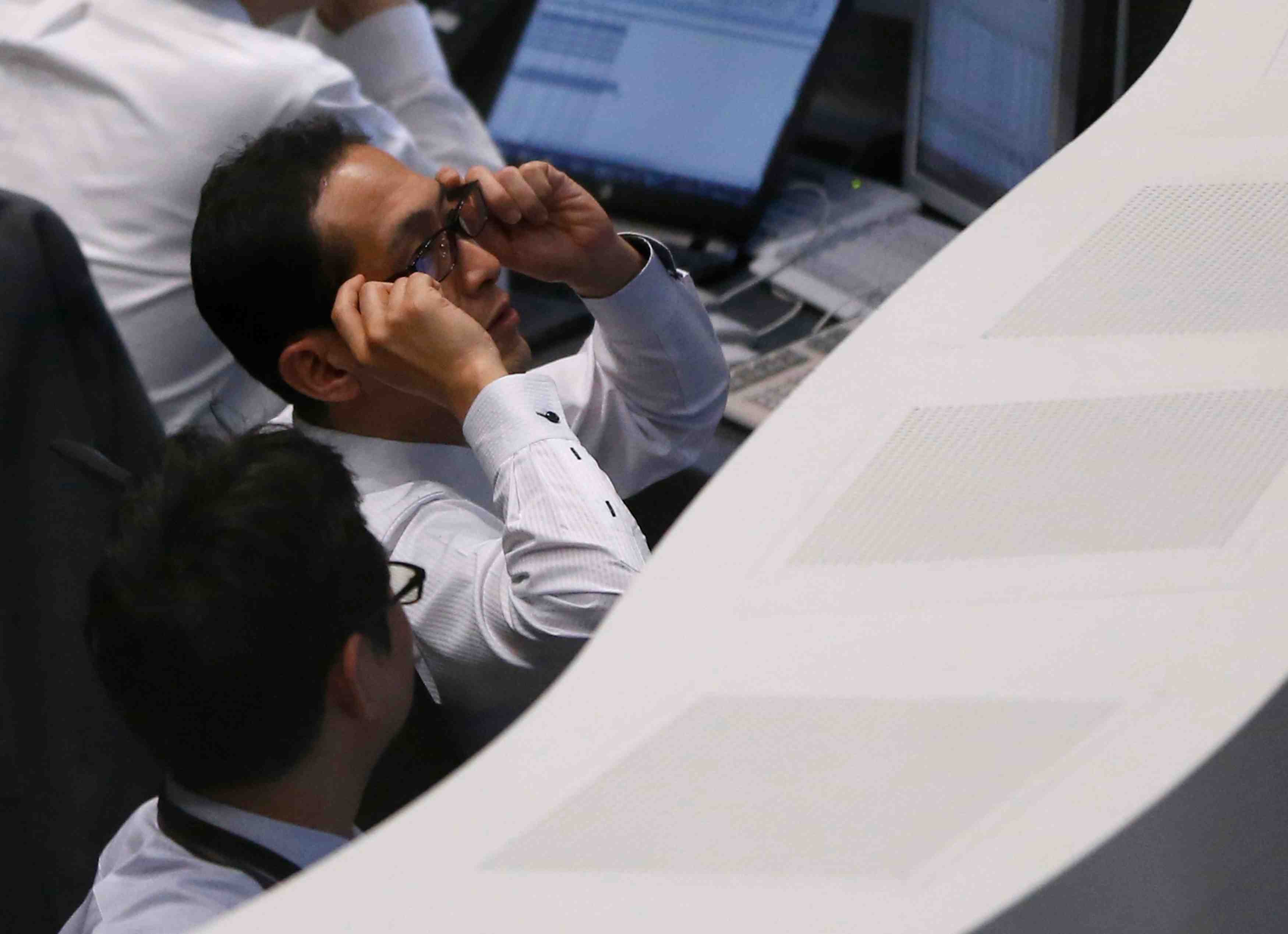 Tokyo finit en hausse