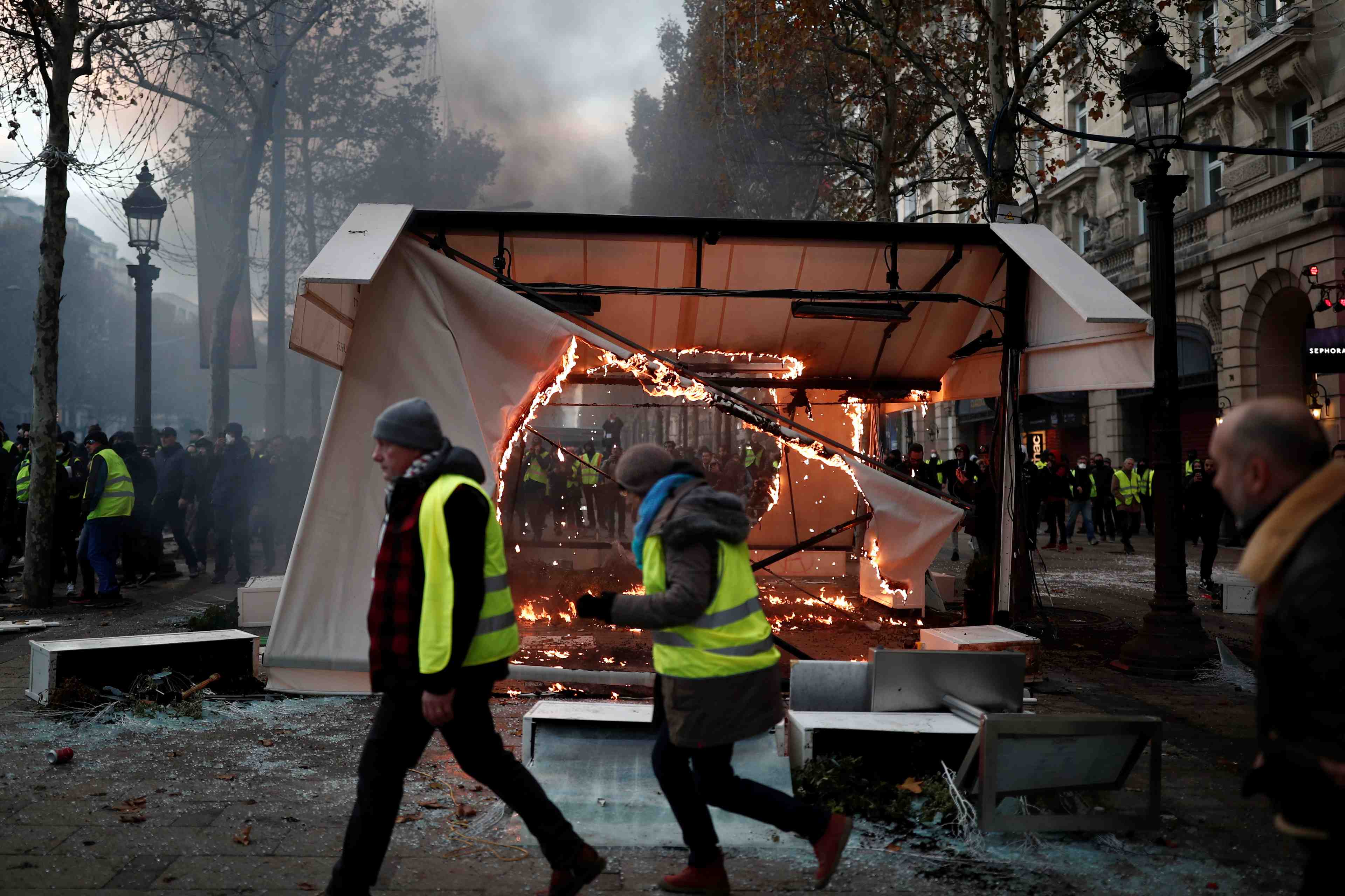 Gilets jaunes: appel a une nouvelle mobilisation le 1/12