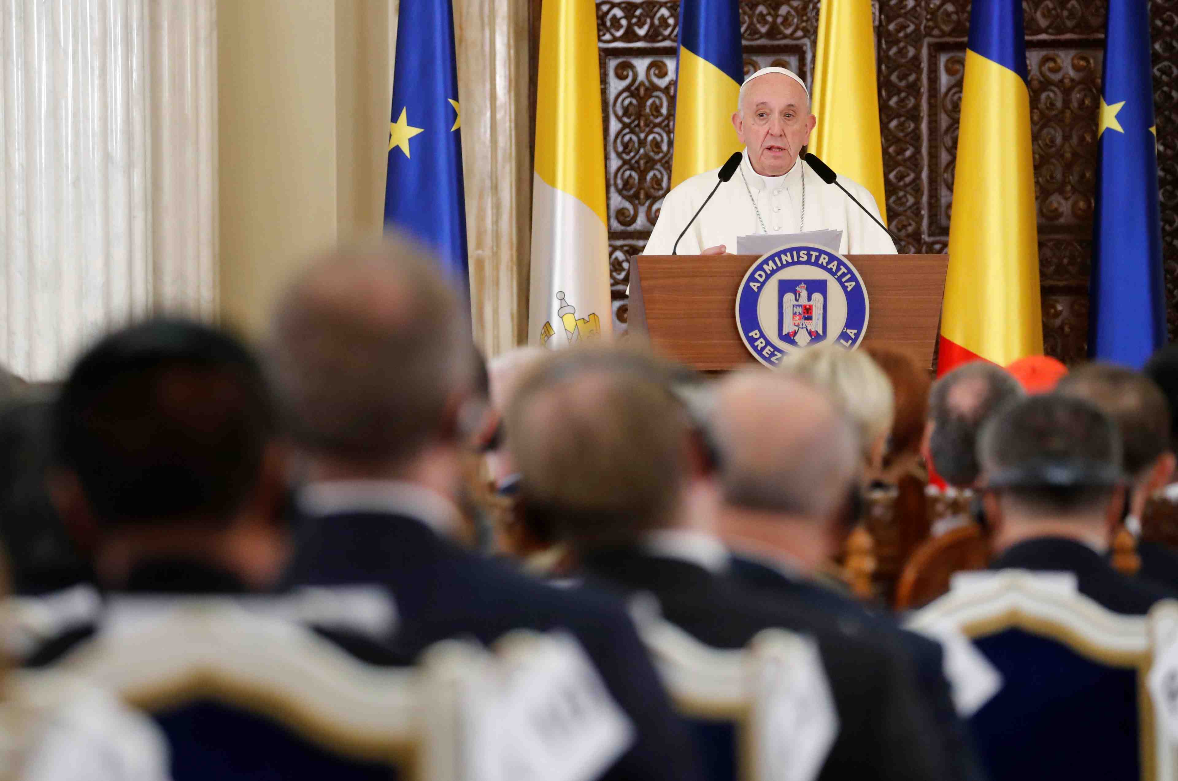 Le pape exhorte les dirigeants roumains a oeuvrer au bien commun
